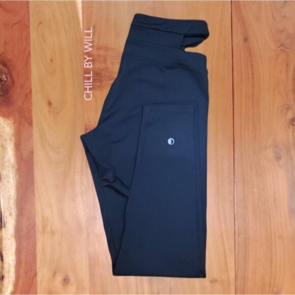 CHILL by WILL• Peekaboo Cut-out Waist Workout Leggings - Picture 4 of 10